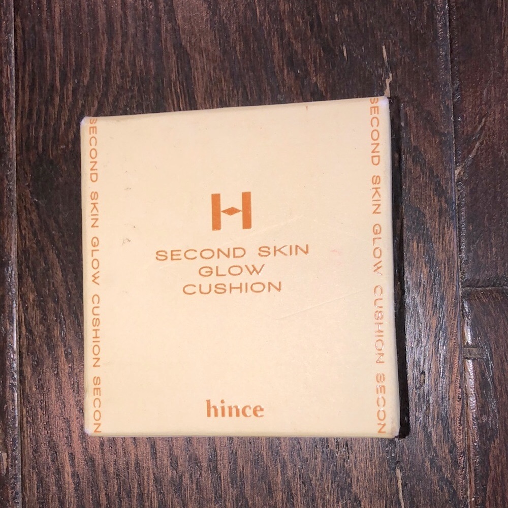 HINCE second skin glow cushion in Rosy color